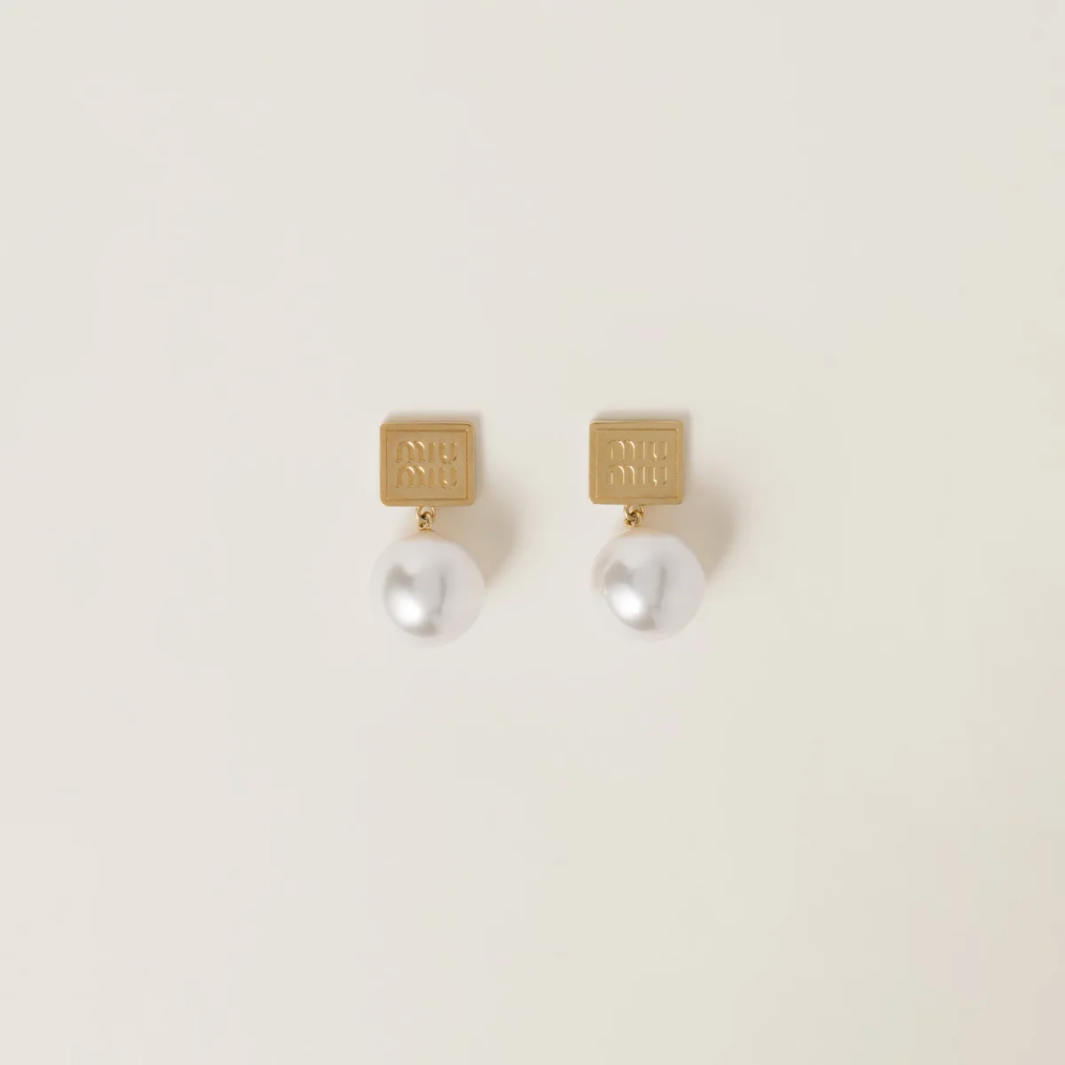 Miu Miu Metal and synthetic pearl earrings (Gold/Cream)